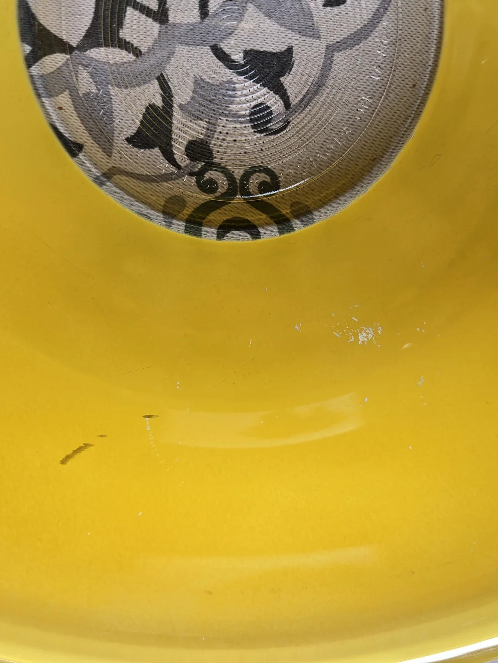 Pyrex #323 Yellow Clear Bottom Bowl 1.5 Liter